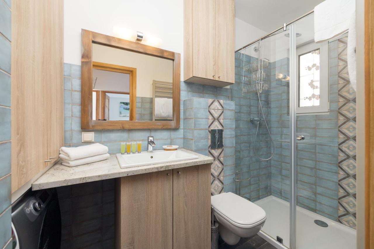 Piekna 2-Bedroom Apartment Варшава Екстериор снимка