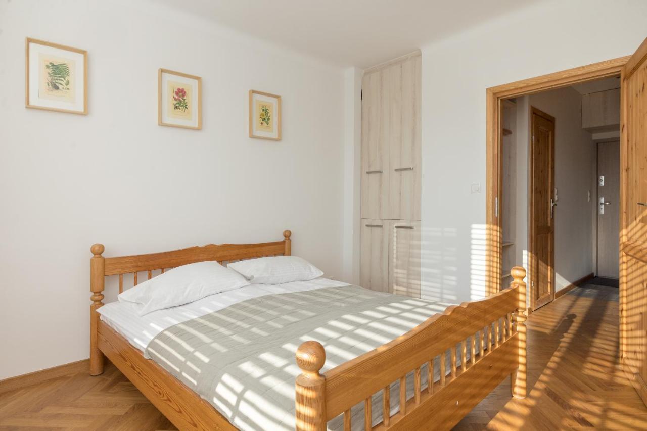 Piekna 2-Bedroom Apartment Варшава Екстериор снимка