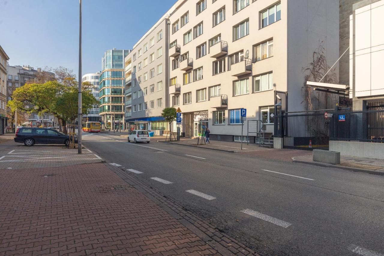 Piekna 2-Bedroom Apartment Варшава Екстериор снимка