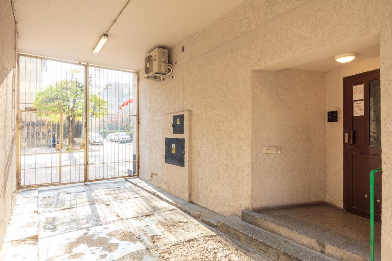 Piekna 2-Bedroom Apartment Варшава Екстериор снимка
